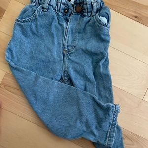 Zara - jeans with suspenders -12M